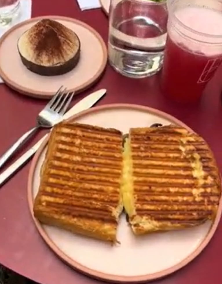 Una tiktoker mostró cuánto gastó en la pastelería de Damián Betular: los platos y sus precios