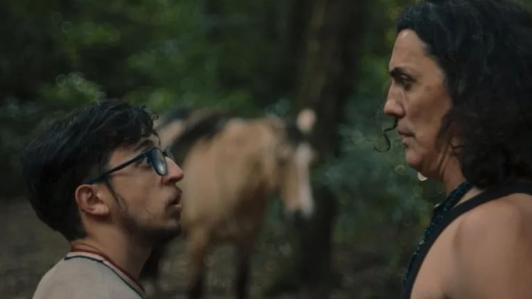 Uno de los ejes de El asistente es la relación desigual entre jefe y empleado.