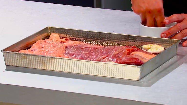 Uno de los secretos de esta receta es el vacío braseado al vino tinto. Foto: Cucinare TV