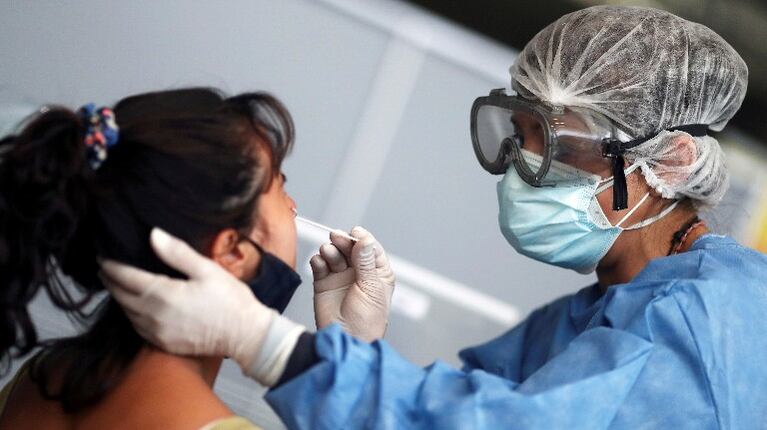 Unos 45 departamentos de 13 provincias se encuentran en situación de "mayor riesgo" por coronavirus. Foto: Reuter.