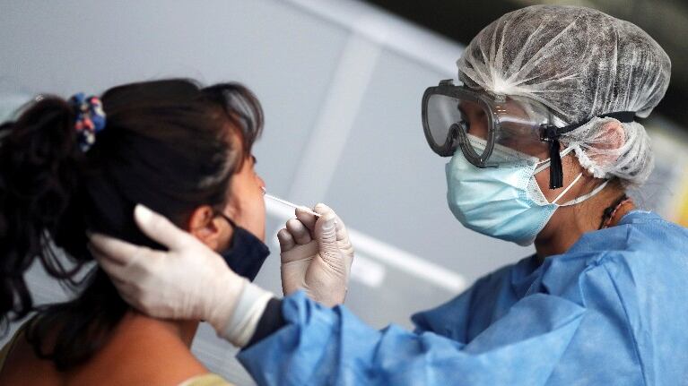 Unos 45 departamentos de 13 provincias se encuentran en situación de "mayor riesgo" por coronavirus. Foto: Reuter.