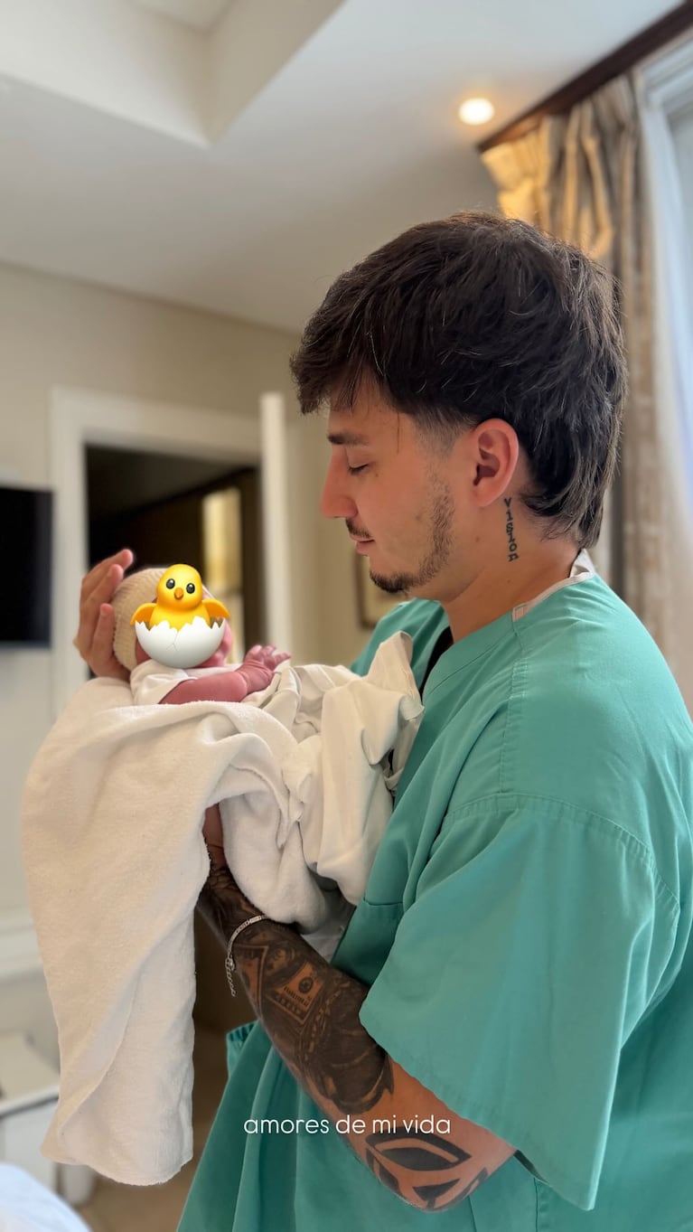 Uriel De Martini con Rufi. Foto: Instagram @martistewart_