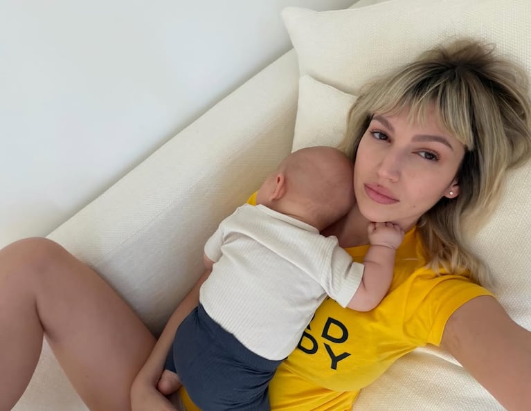 Úrsula Corberó volvió al trabajo tras ser mamá (Fotos del Instagram @ursulolita)