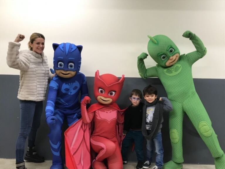 Vacaciones, día 1: la emoción de Vanina Escudero luego de que Benicio conociera a sus "ídolos" de la TV