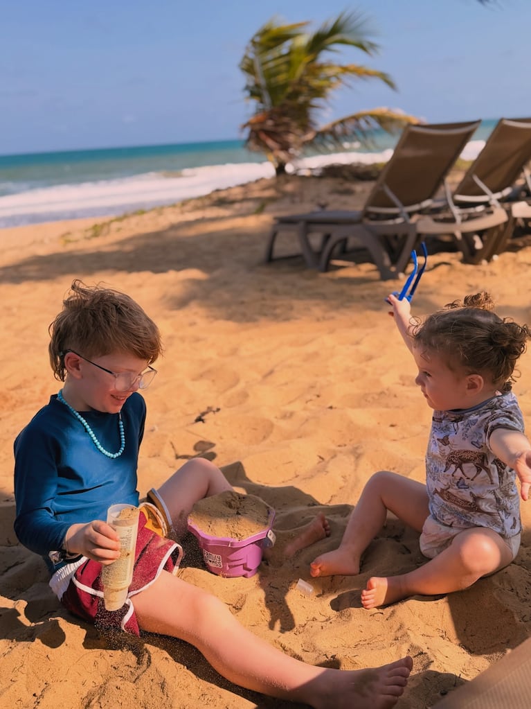 Valentino e Isabella, los hijos de Julieta Nair Calvo