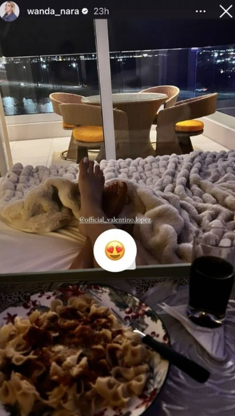 Valentino López sorprendió a Wanda Nara con la cena en la cama: qué manjar italiano le cocinó