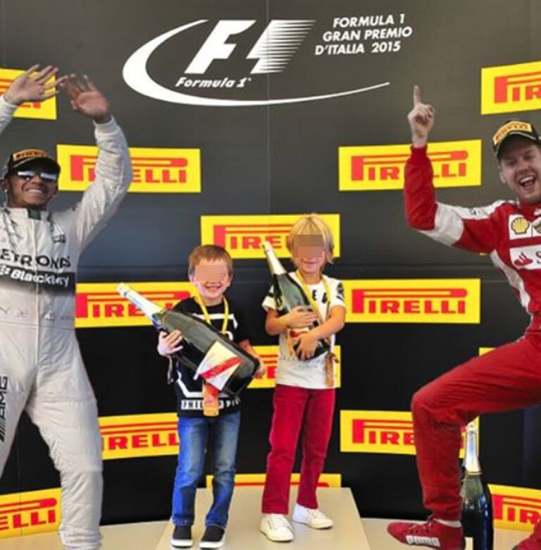 Valentino y Constantino en la F1. (Fotos: Instagram)