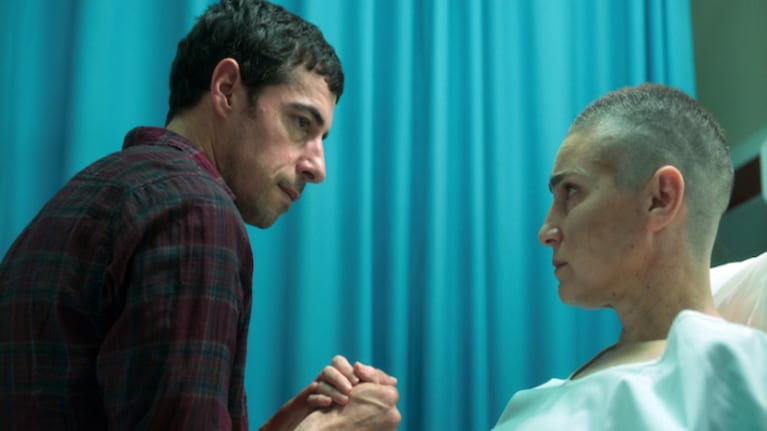 Valeria Bertuccelli y Esteban Lamothe protagonizan este emotivo drama de Netflix.