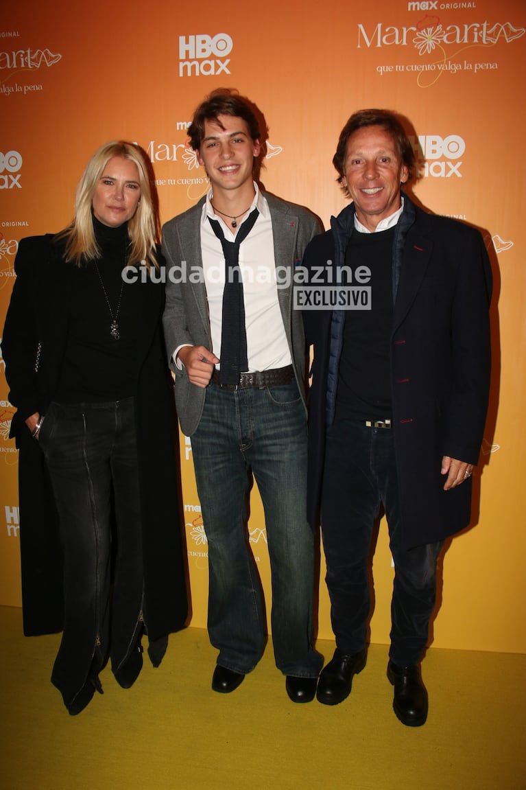 Valeria Mazza, Benicio y Alejandro Gravier en el estreno de Margarita (Foto: Movilpress).