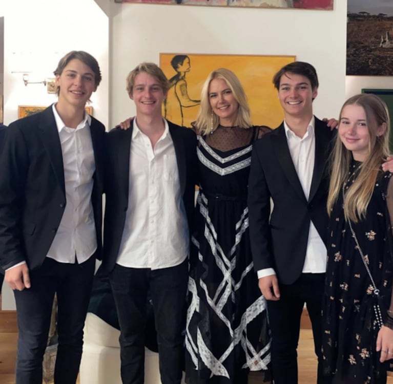 Valeria Mazza celebró sus 50 años en Suiza con su familia: "Festejos en la montaña"