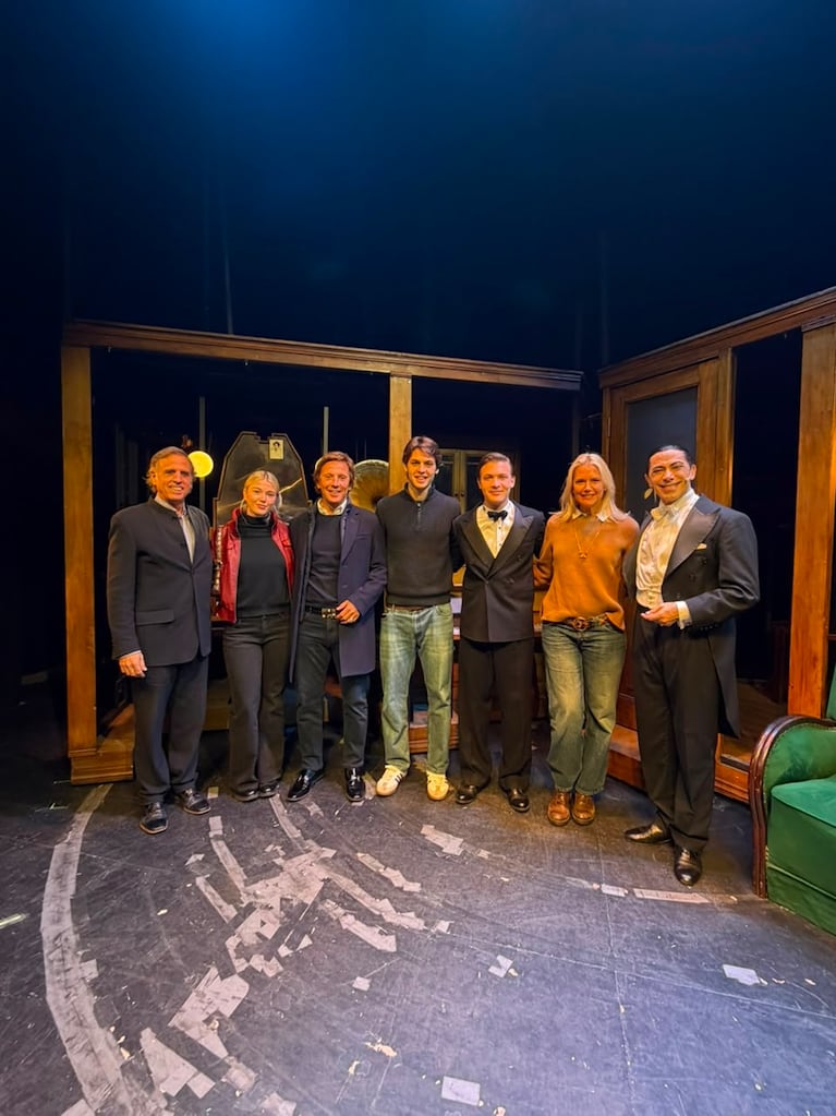 Valeria Mazza y el elenco de Cuando Frank conoció a Carlitos