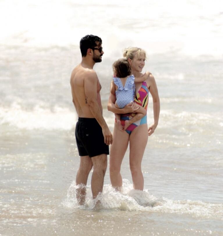 ¡Vamos a la playa! Las fotos de Brenda Gandini, Gonzalo Heredia y su hija Alfonsina, en Mar del Plata