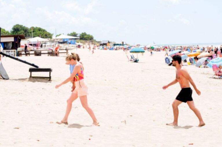 ¡Vamos a la playa! Las fotos de Brenda Gandini, Gonzalo Heredia y su hija Alfonsina, en Mar del Plata