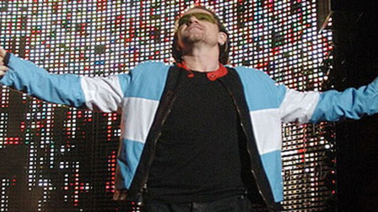 ¡Vamos Argentina! U2 retrasa su show para que el público pueda ver el partido contra Ecuador en el estadio