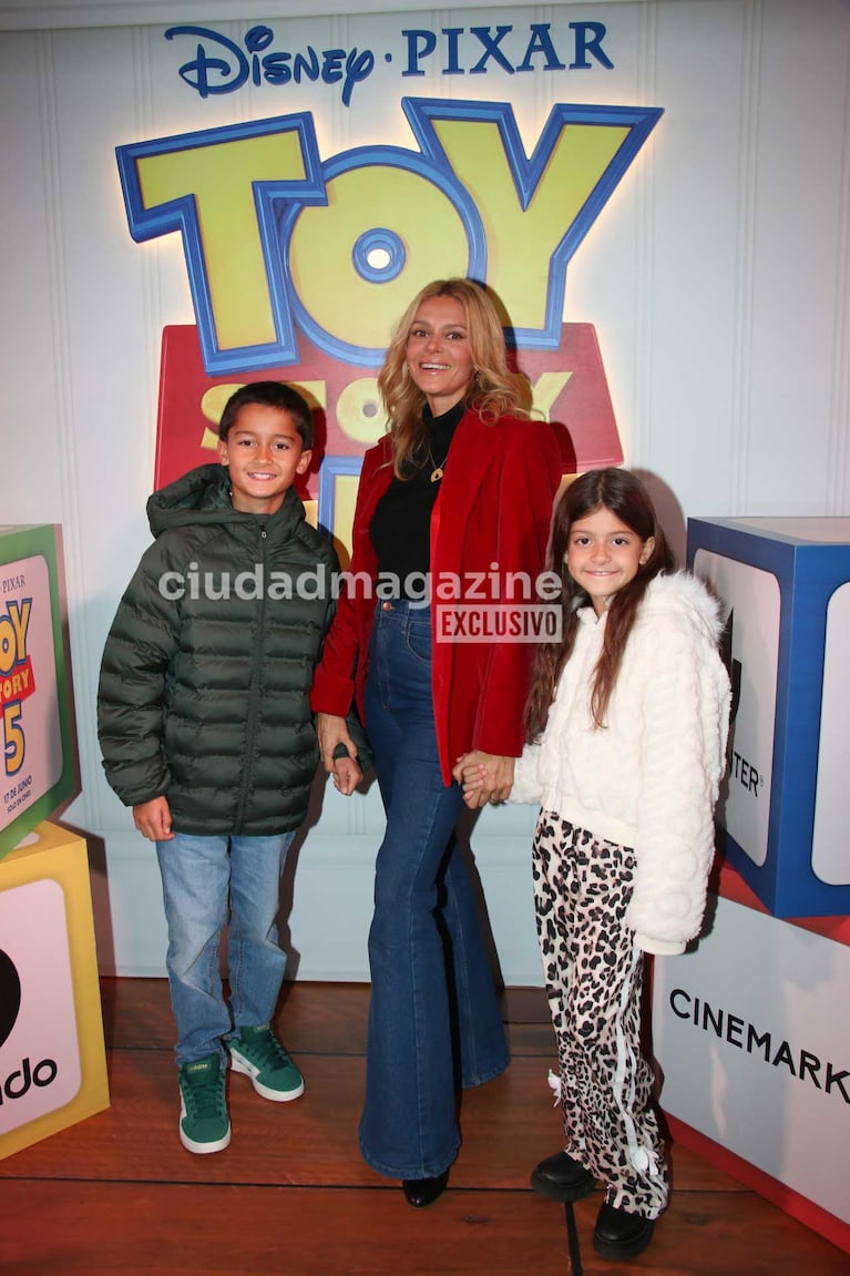 Vanina Escudero e hijos (Foto: Movilpress)