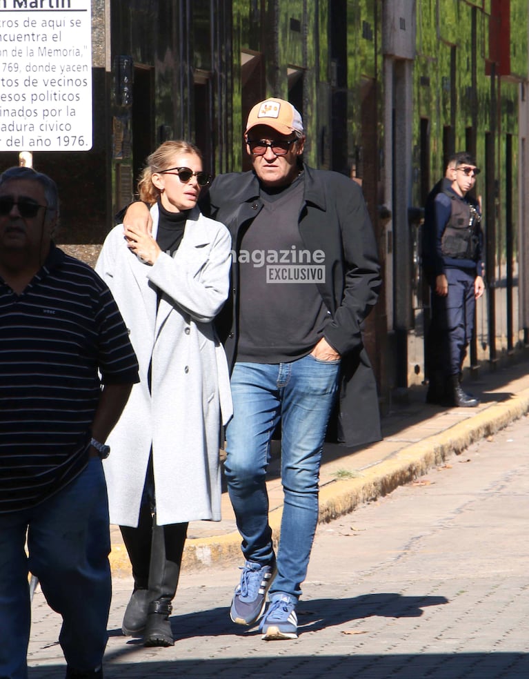Vanina Escudero y Álvaro Navia en el entierro de Toti Ciliberto (Foto: Movilpress).