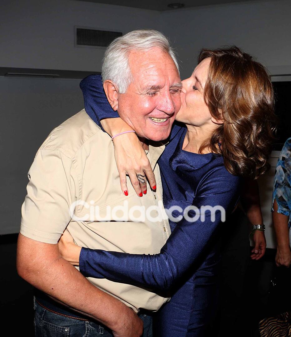 Venus en piel: Carla Peterson y su padre(Foto: Movilpres)