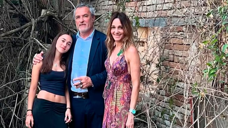 Vero Lozano, Corcho Rodríguez y Antonia, la hija de la pareja, en Mogliano. Foto: Instagram.