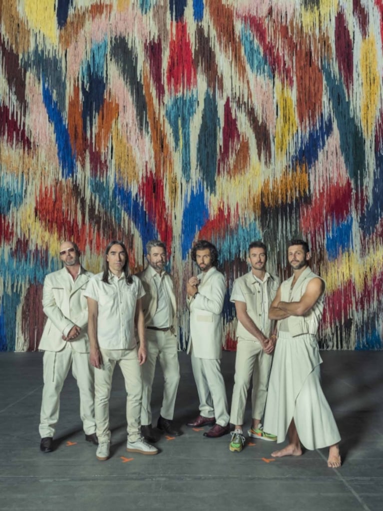 Vetusta Morla reúne a miles de personas en su gira europea y suma funciones