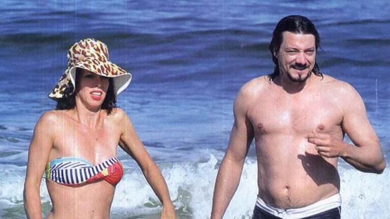 Victoria Onetto junto a su marido en las playas de José Ignacio. (Foto: Revista Gente)