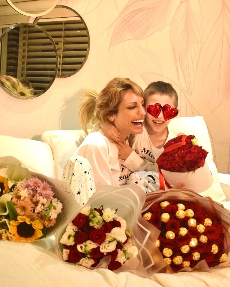 Victoria Xipolitakis y Salvador, su hijo. (Foto: @victoriaxipolitakisok)