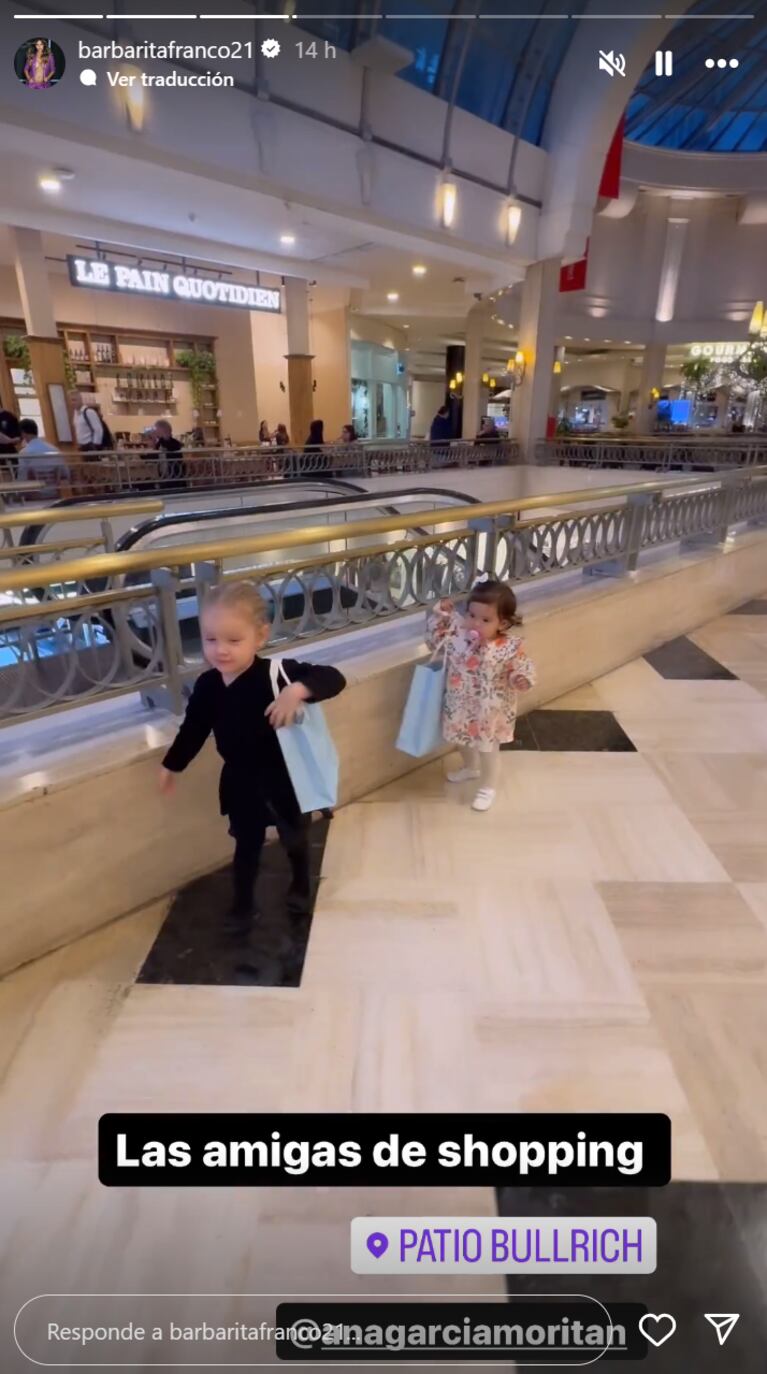 Video: así fue la salida al shopping de Sarah Burlando y Ana García Moritán 