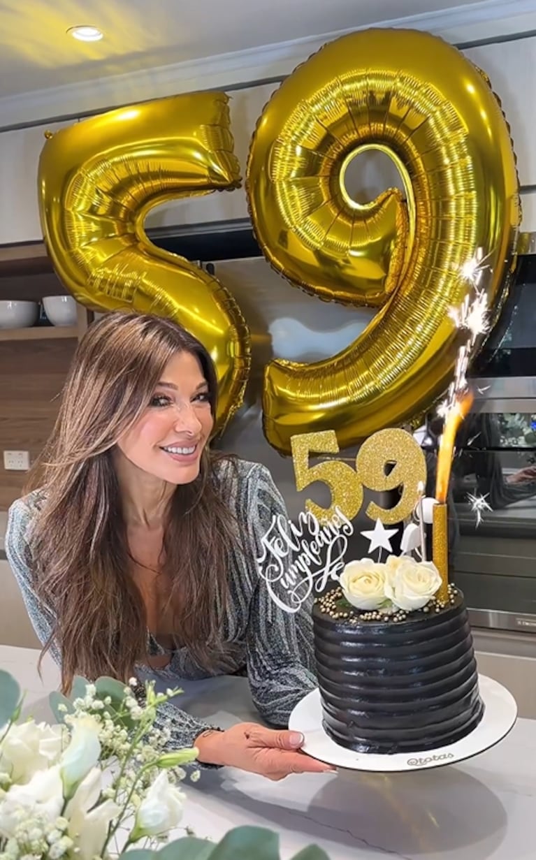 Video: Catherine Fulop cumplió 59 años y lo celebró con un mini vestido a puro brillo