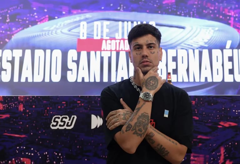 Video: Duki y Emilia Mernes brillaron juntos en el estadio Santiago Bernabéu