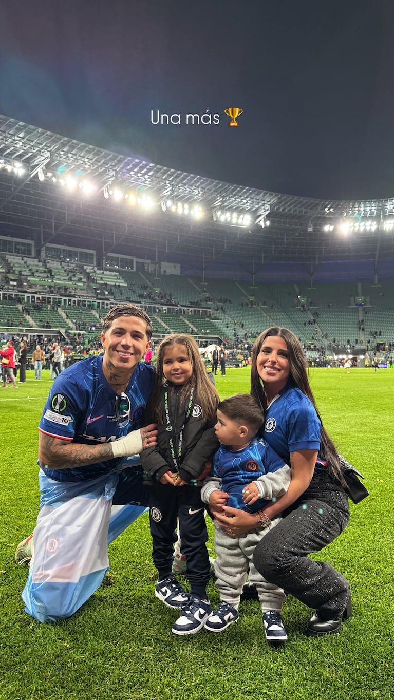 Video: Enzo Fernández celebró el título de Chelsea con Valu Cervantes y sus hijos