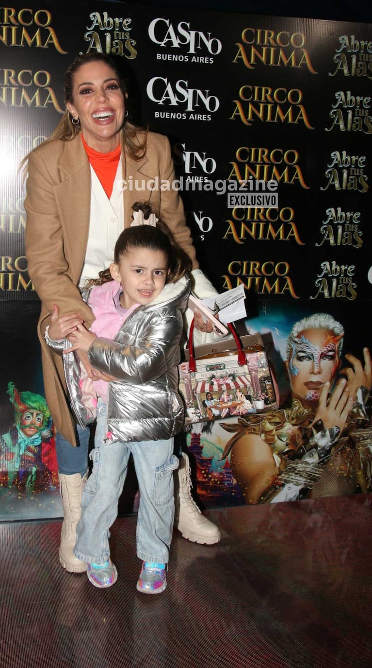 Virginia Gallardo y su hija Martina (Foto: Movilpress)