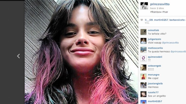 Vitto Saravia y un look que denominó "arcoíris": ¿te gusta? (Foto: Instagram).