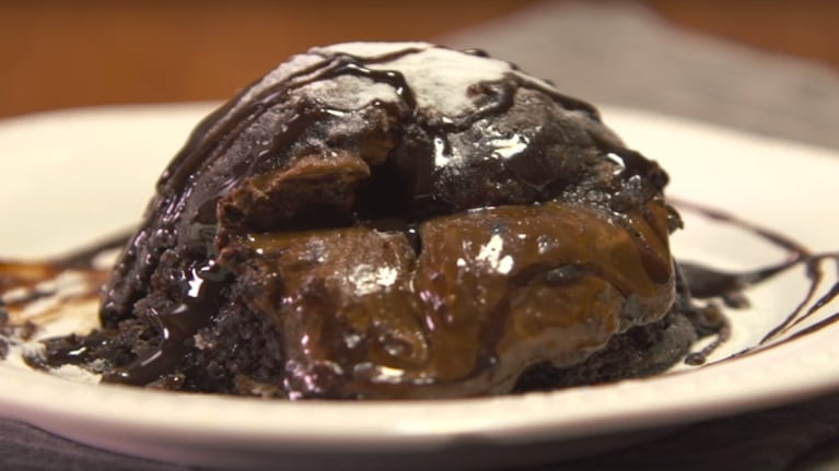 Volcán de chocolate en taza: la receta ideal para vos si amas lo dulce
