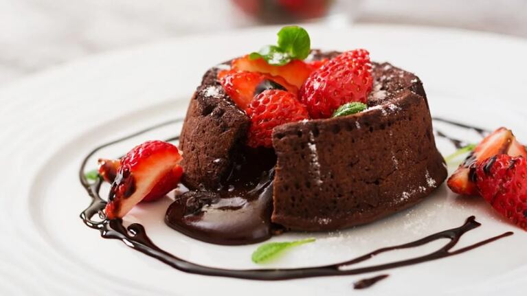 Volcán de chocolate: la receta perfecta para los amantes de lo dulce