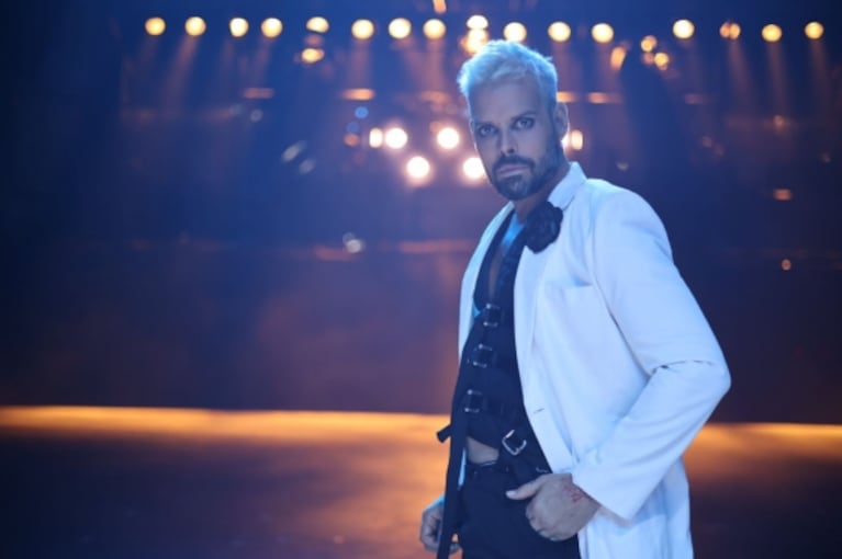Vuelve La Jaula de la Moda: las imágenes de la increíble apertura con Fuerza Bruta