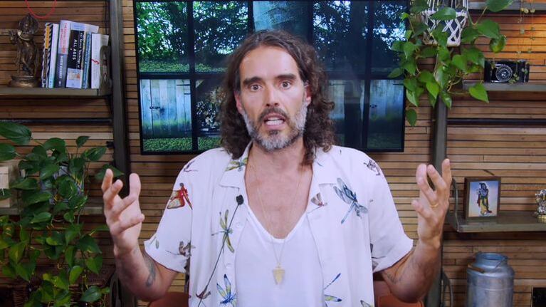 Vuelven a denunciar a Russell Brand por abuso sexual