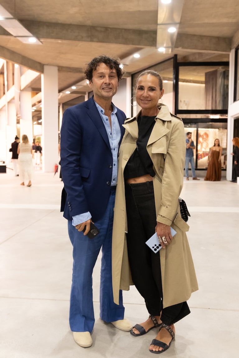 Wally Diamante y Natalia Lobo