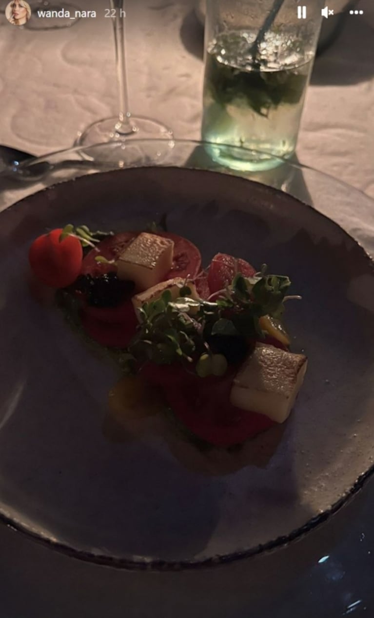 Wanda Nara compartió con Mauro Icardi una cena romántica en la playa