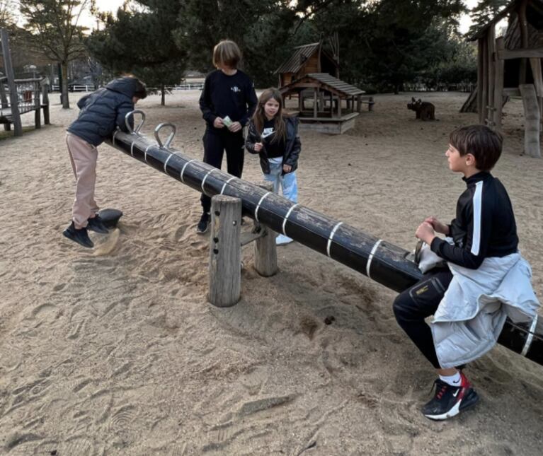 Wanda Nara compartió su tarde con sus hijos en un parque de diversiones y reveló el enojo de Isabella