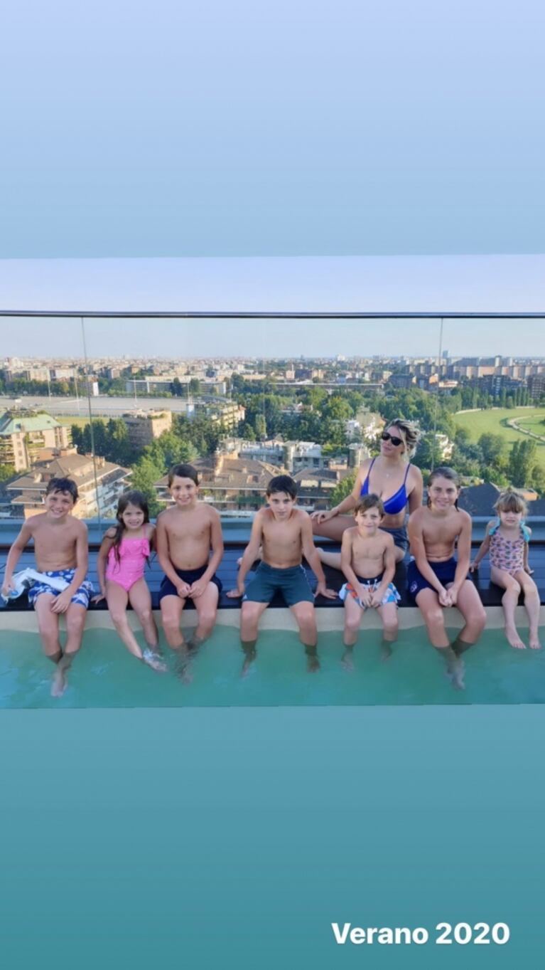 Wanda Nara compartió sus días de pileta con hijos y amiguitos en el verano italiano: "La banda en casa"