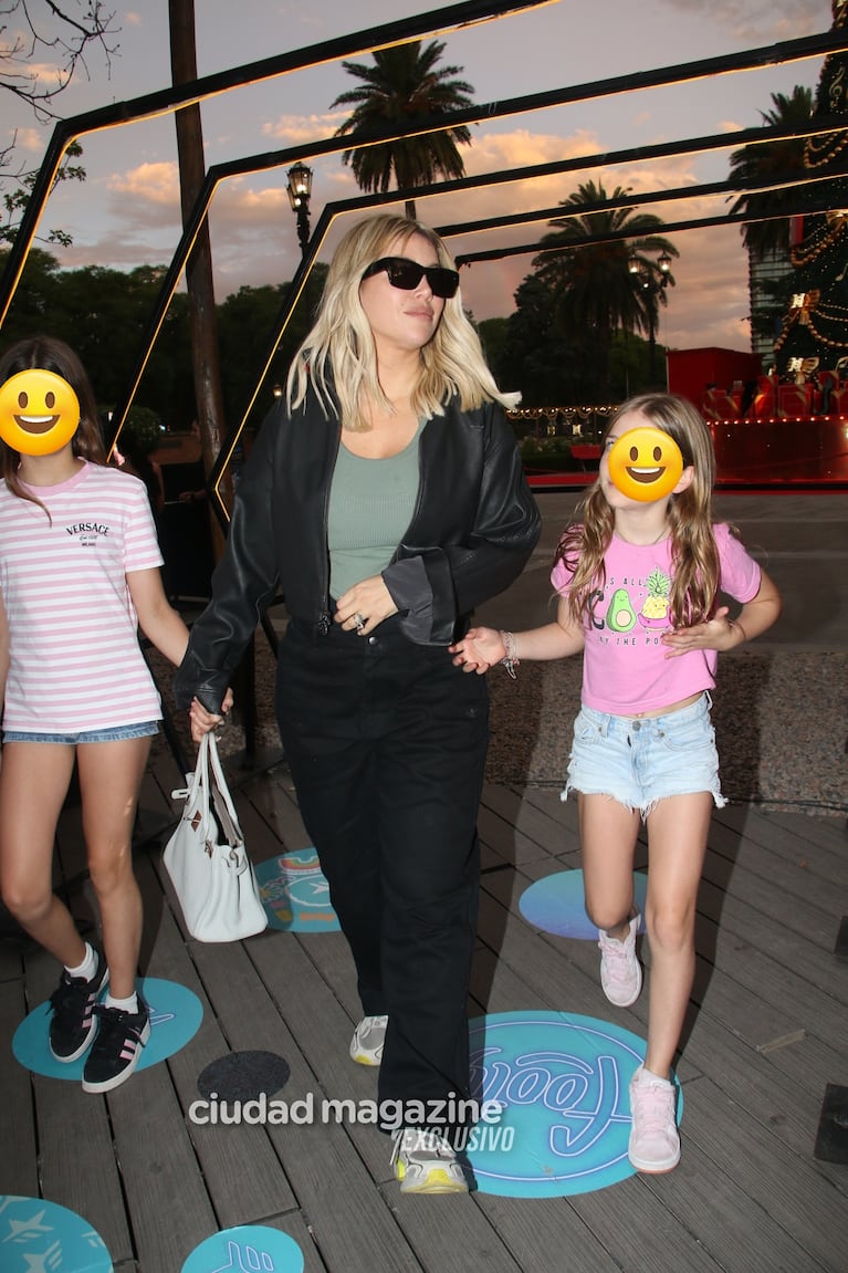 Wanda Nara con sus hijas.