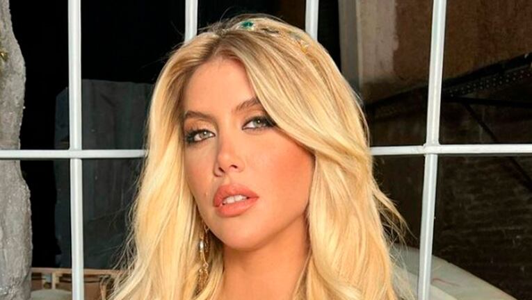 Wanda Nara deslumbró con un conjunto deportivo para grabar ¿Quién es la máscara?