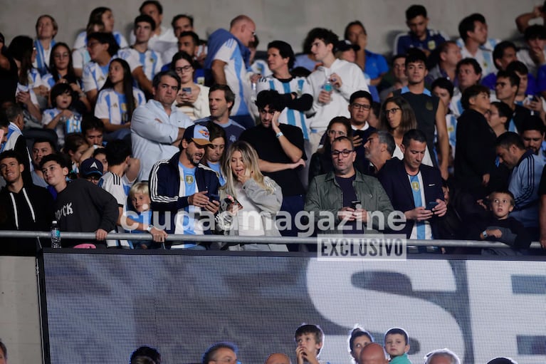 Wanda Nara en la tribuna de Argentina Brasil (Foto: RS Fotos)