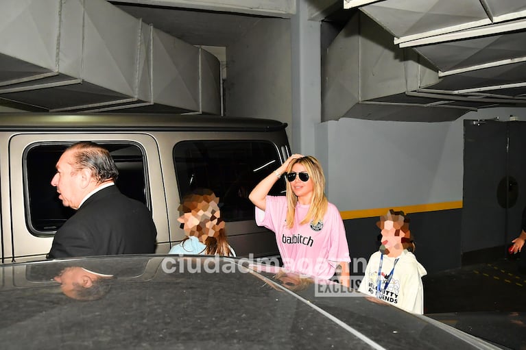 Wanda Nara llevó a sus hijas al teatro (Fotos: Rs Fotos).