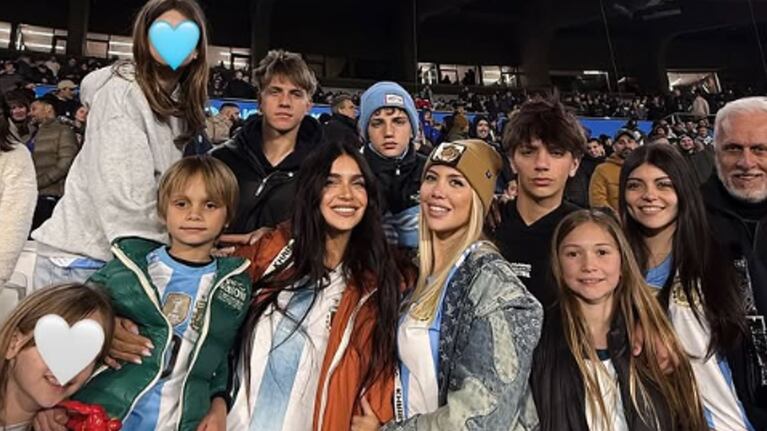 Wanda Nara llevó a toda su familia a ver el partidos de la Selección Argentina: las fotos | Créditos: Instagram @wanda_nara