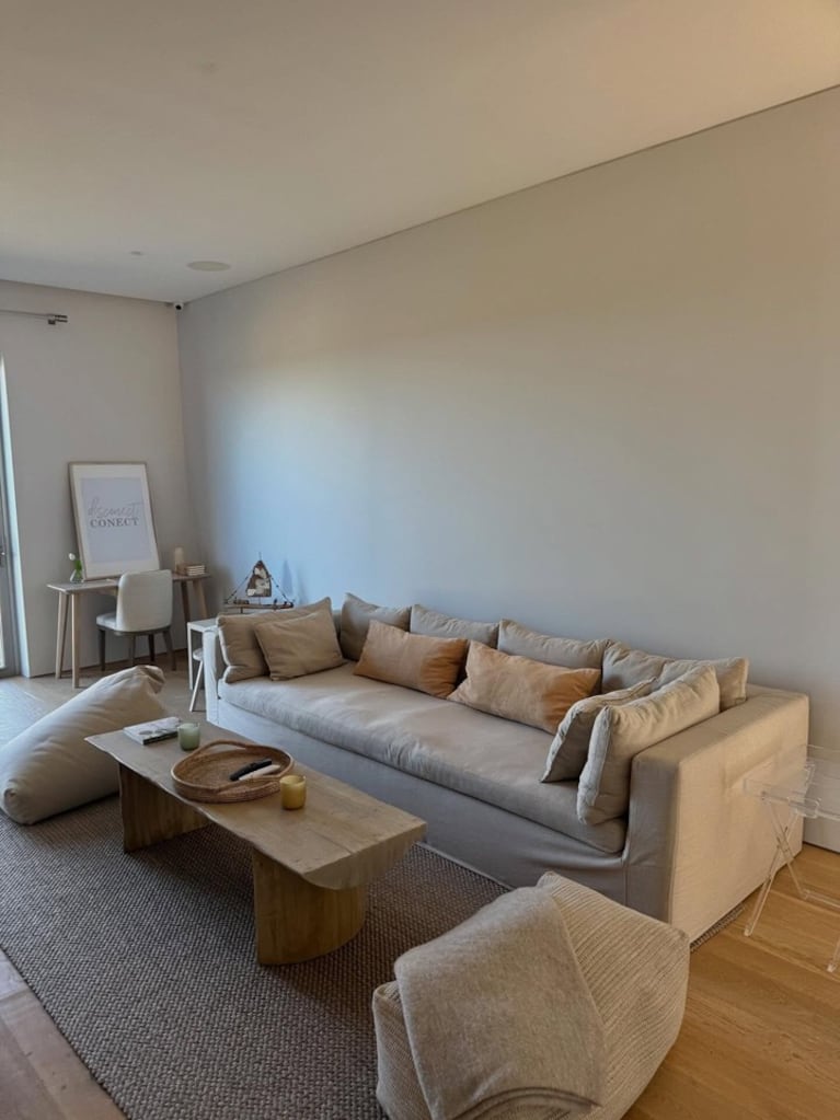 Wanda Nara mostró el living de su casa en Punta del Este. Crédito: Instagram