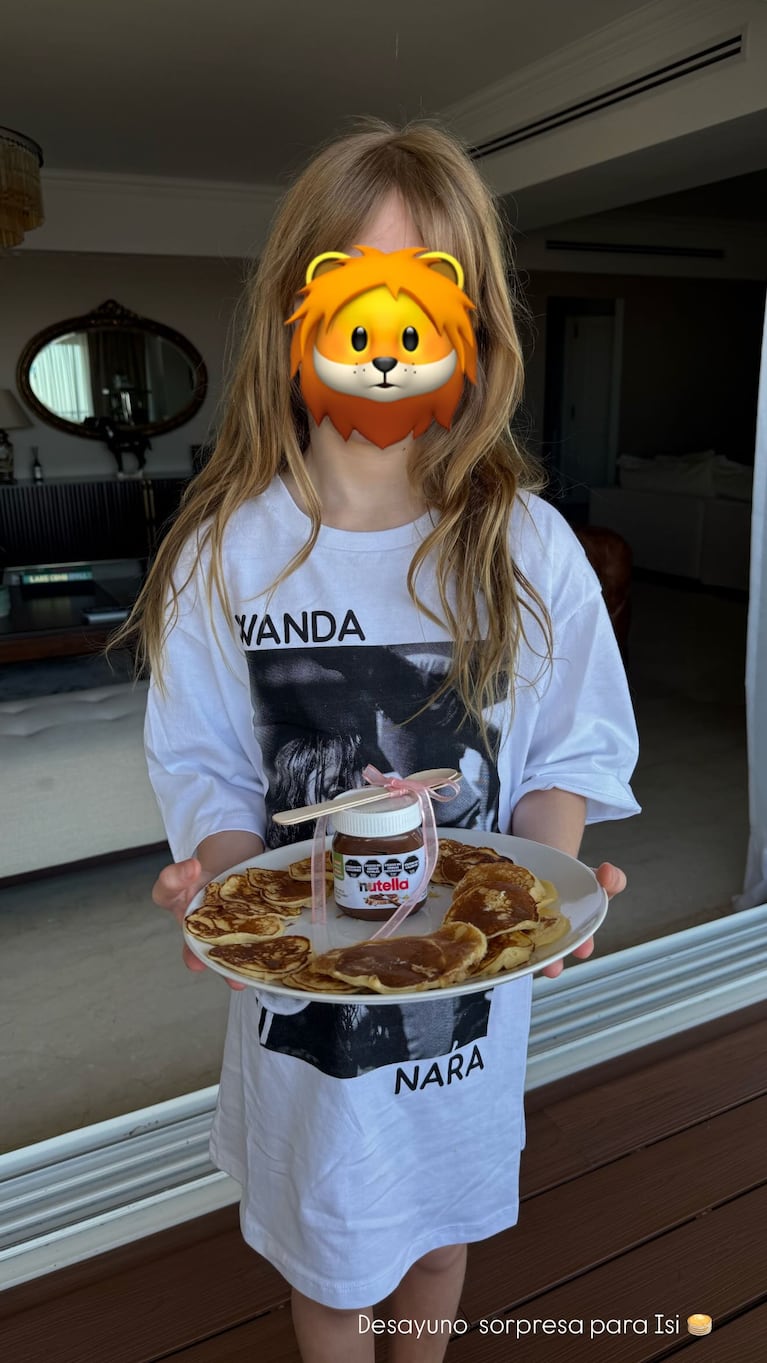 Wanda Nara posteó fotos de Francesca Icardi con su rostro tapado. (@Wanda_Nara)