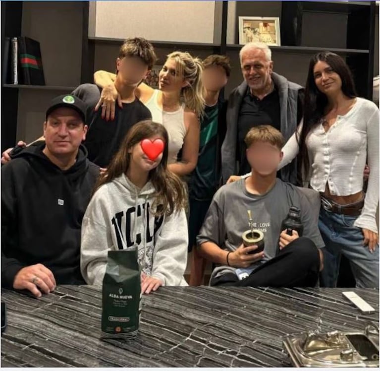 Wanda Nara se mostró sin corpiño con Maxi López y desató una polémica: “¿Qué necesidad...?"