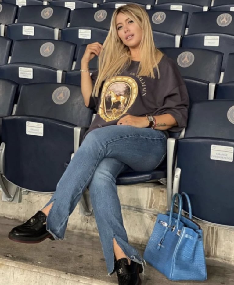 Wanda Nara sorprendió al lucir unos costosos mocasines Chanel en la cancha: valen más de 1700 dólares