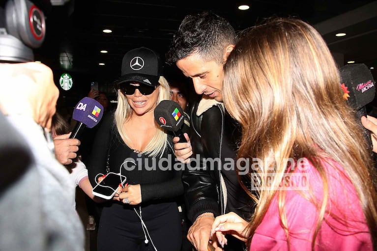 Wanda Nara, sus hijas y Martín Migueles llegaron a la Argentina (Foto: Movilpress).