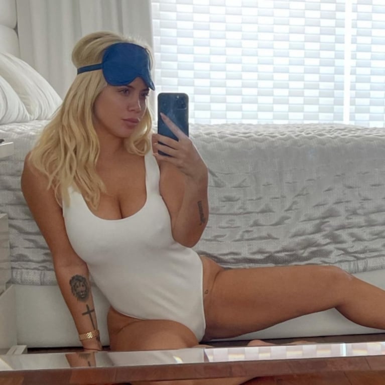 Wanda Nara y China Suárez protagonizaron una llamativa coincidencia en redes: posaron igual en una foto sensual